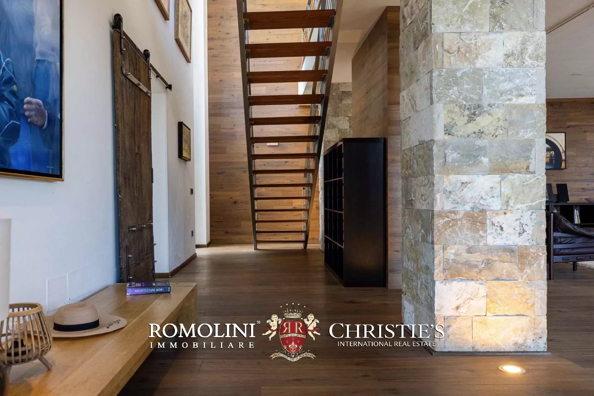 4 Bedroom Villa/Townhouse's Image 36