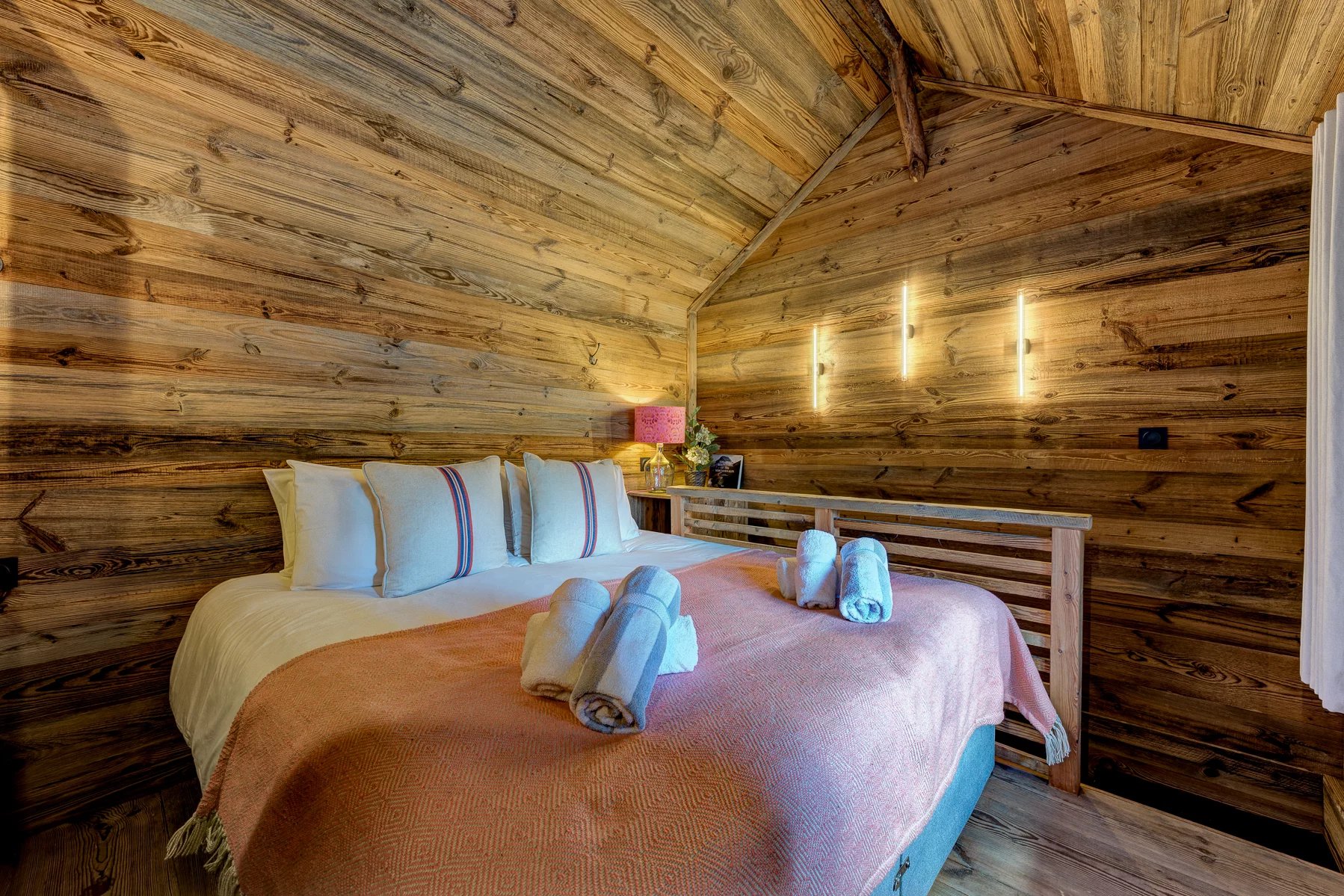 Photo of MORZINE - 4 bedroom chalet - excellent location