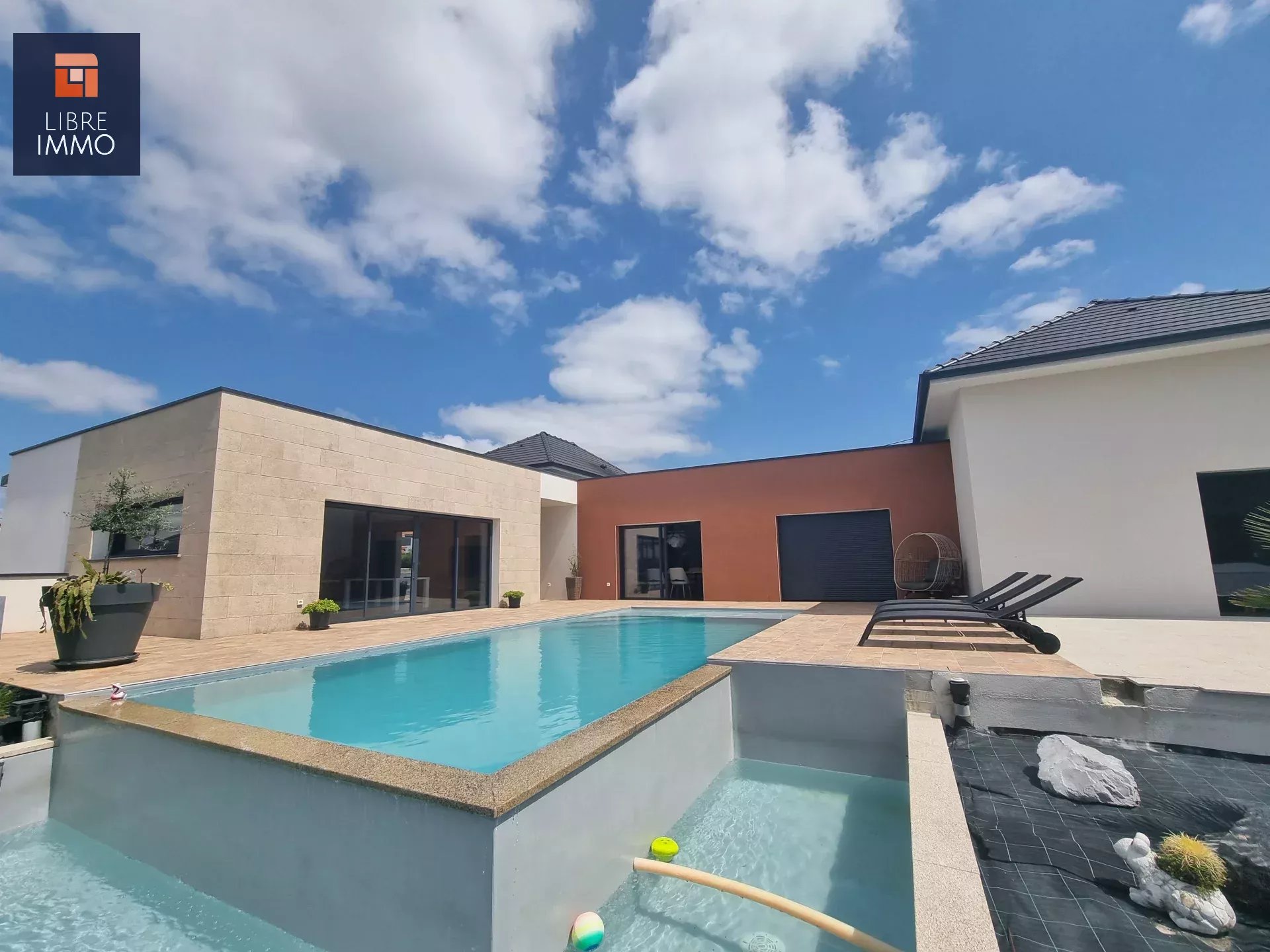 MORLAAS- Superbe Villa Contemporaine avec Vue Pyrénées