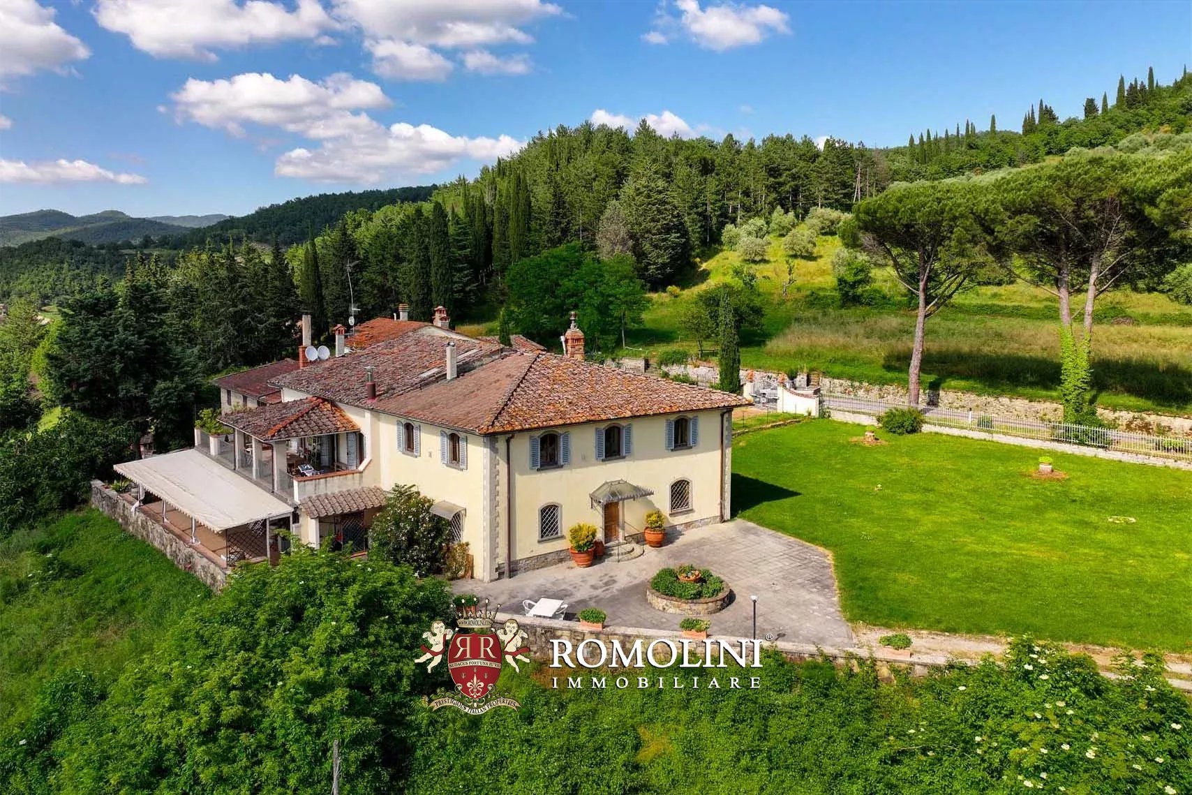14 Bedroom Vineyard's Image 7