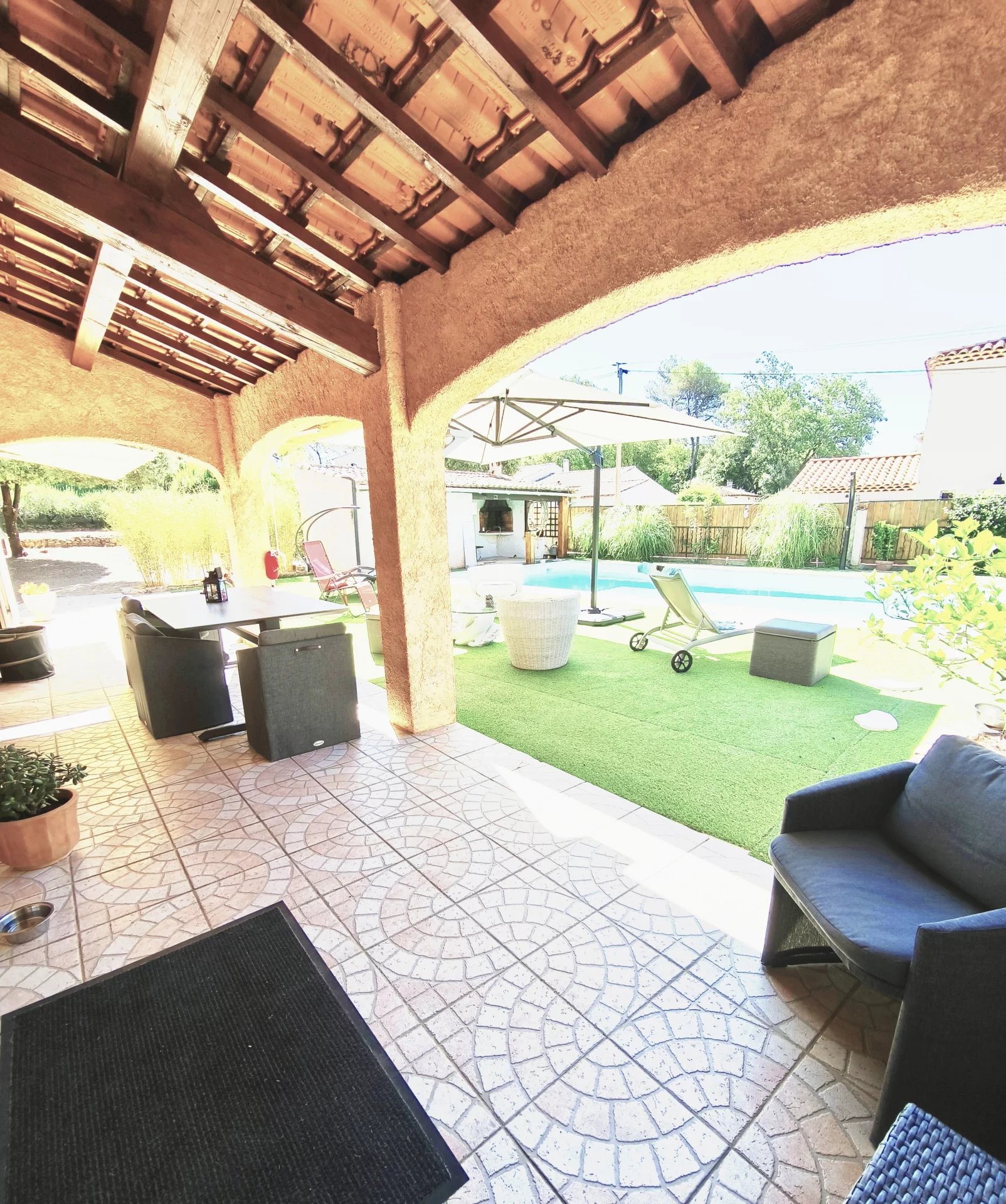 Achat Maison T6 à Lorgues (83510) - 210m²