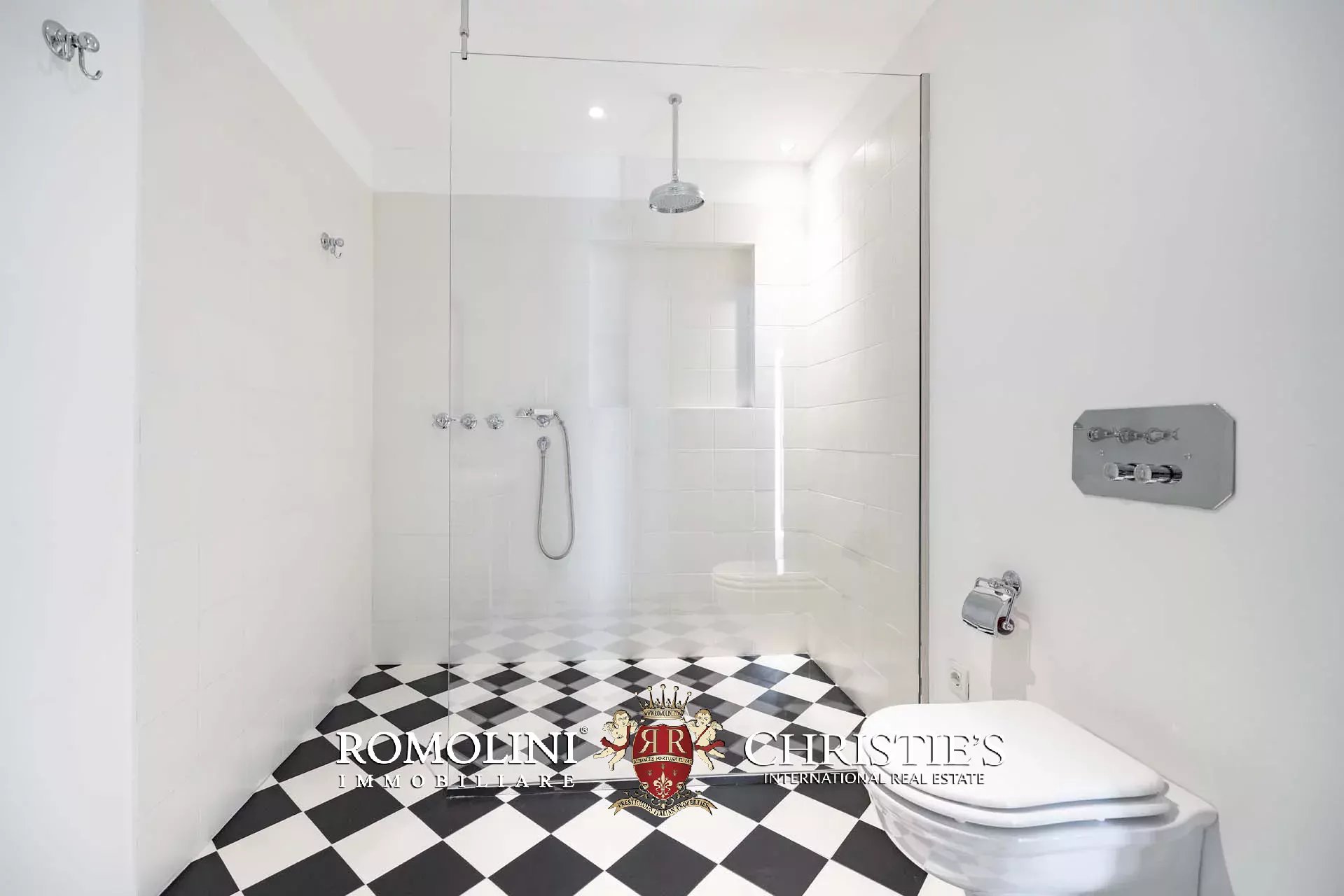 3 Bedroom Apartment/Flat's Image 29