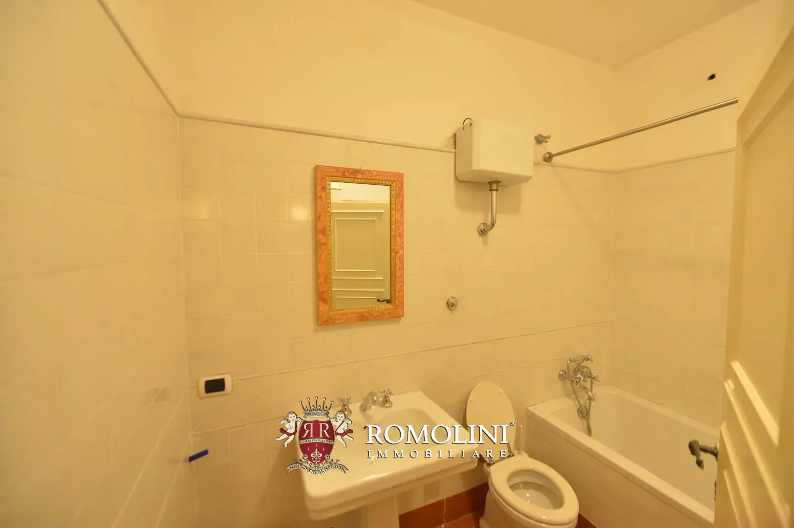 10 Bedroom Villa/Townhouse's Image 39