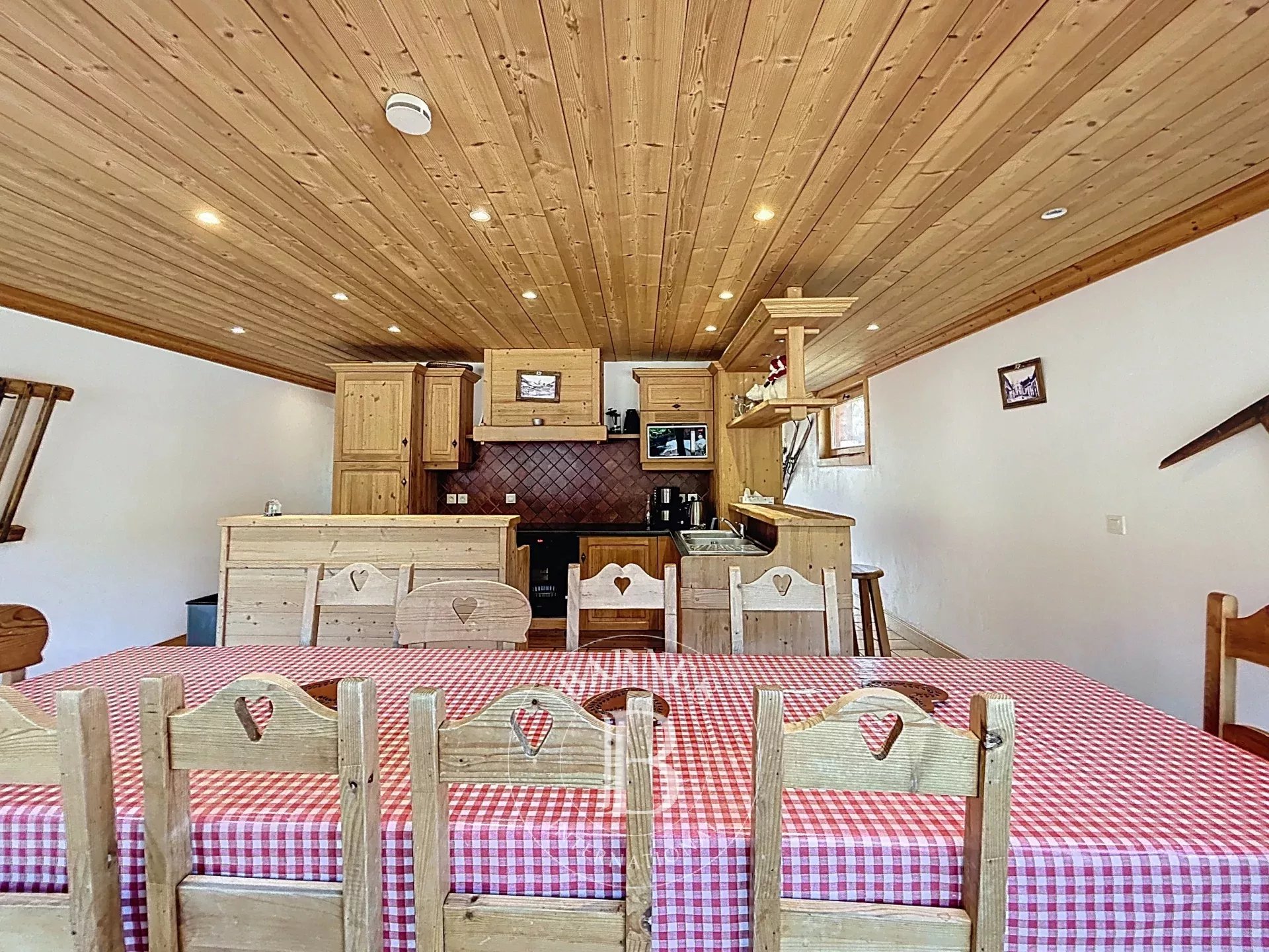 Photo of Les Gets – Ski-in/Ski-out property with 3 units
