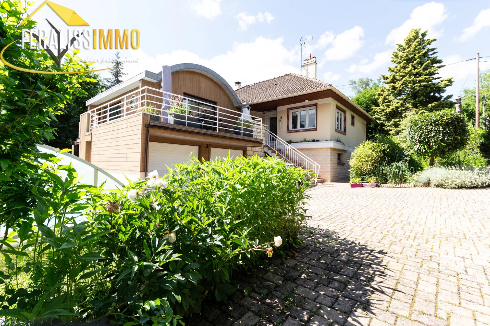 Très bel environnement pour cette spacieuse maison de 150 m2