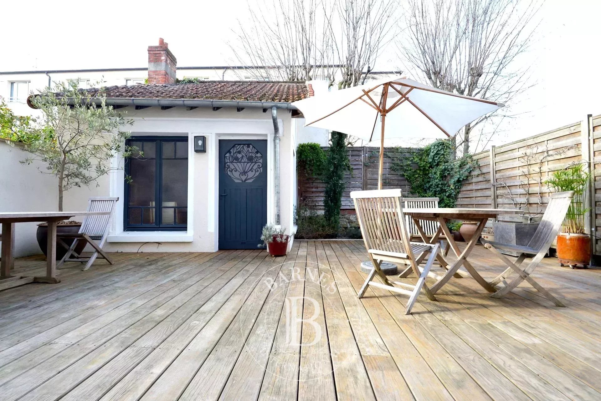 Ev Vanves - picture 9