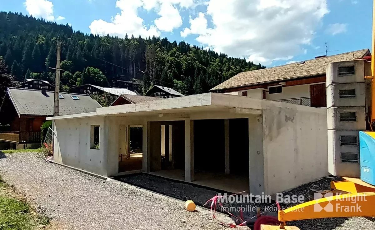 Photo of A superb, 5-bedroom 5-bathroom new-build chalet in the heart of Morzine