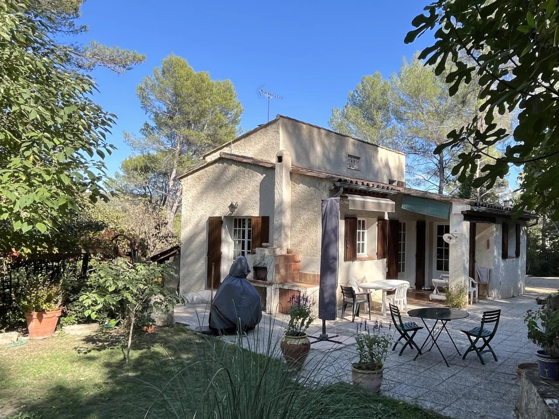 House - Le Tholonet