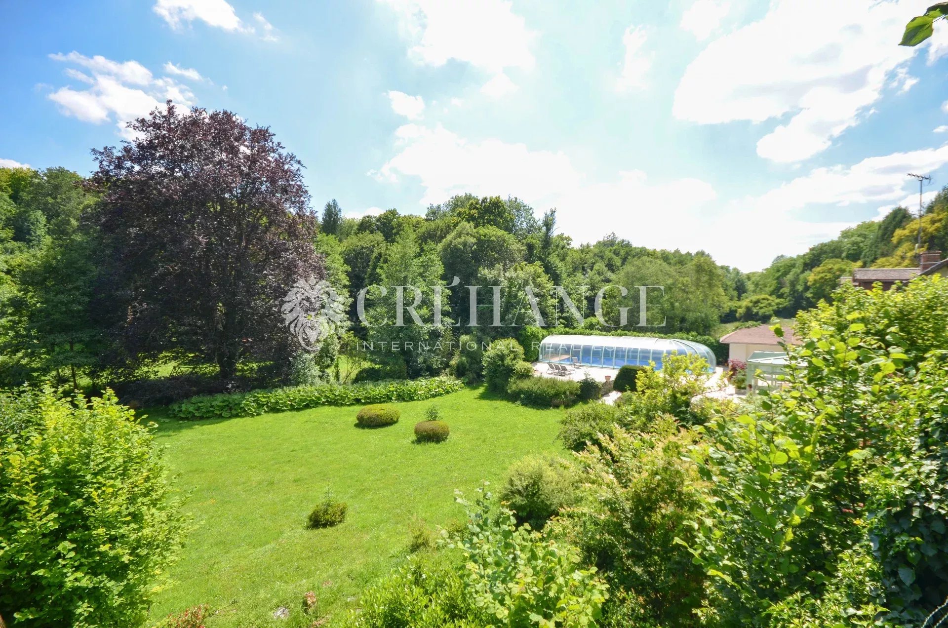 Maison 5P 180m² sur parc avec piscine