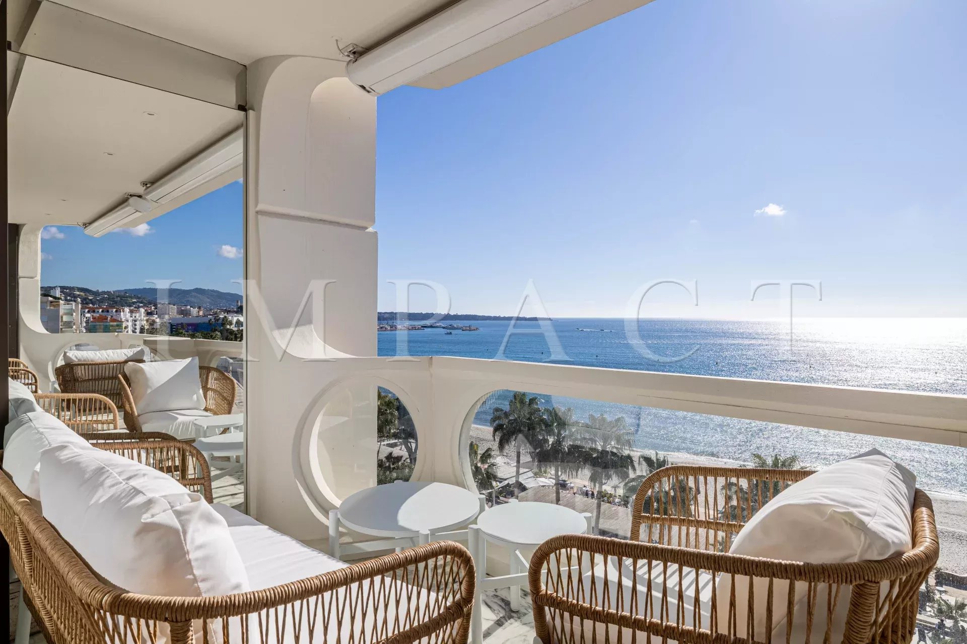 Appartement vue mer à louer Cannes Croisette