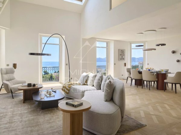 Cannes, Croix des Gardes: Exceptional apartment with panoramic ocean views — photo 2