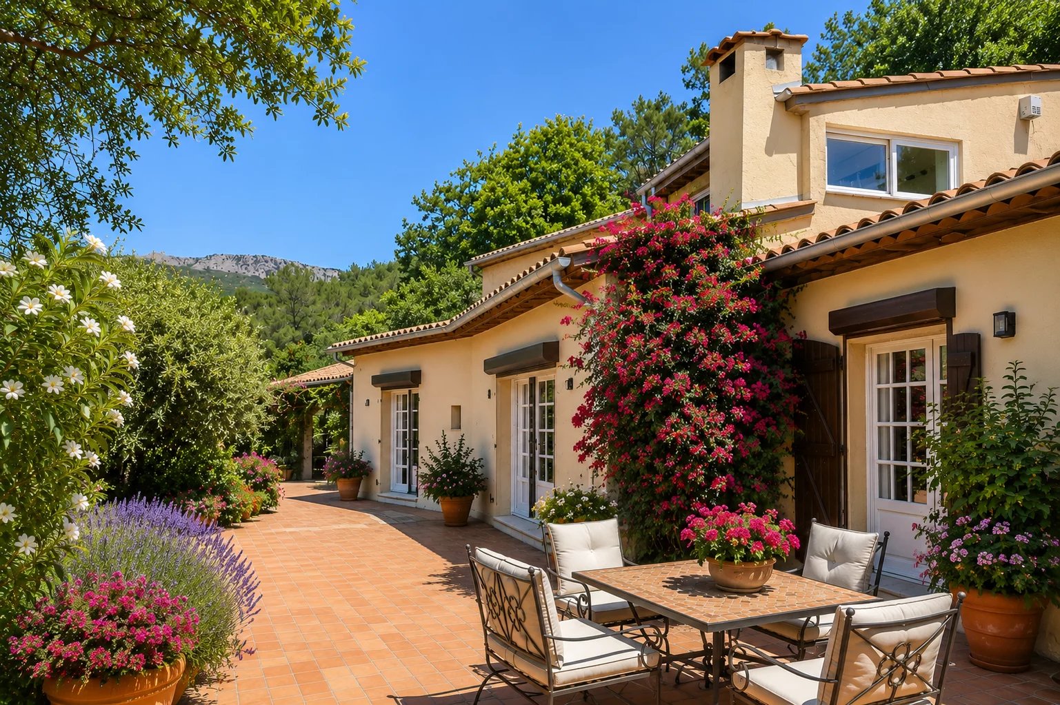 Image of Villa - 5 Bedrooms for Sale in Alpes-Maritimes-Tourrettes-sur-Loup-France, Image 4