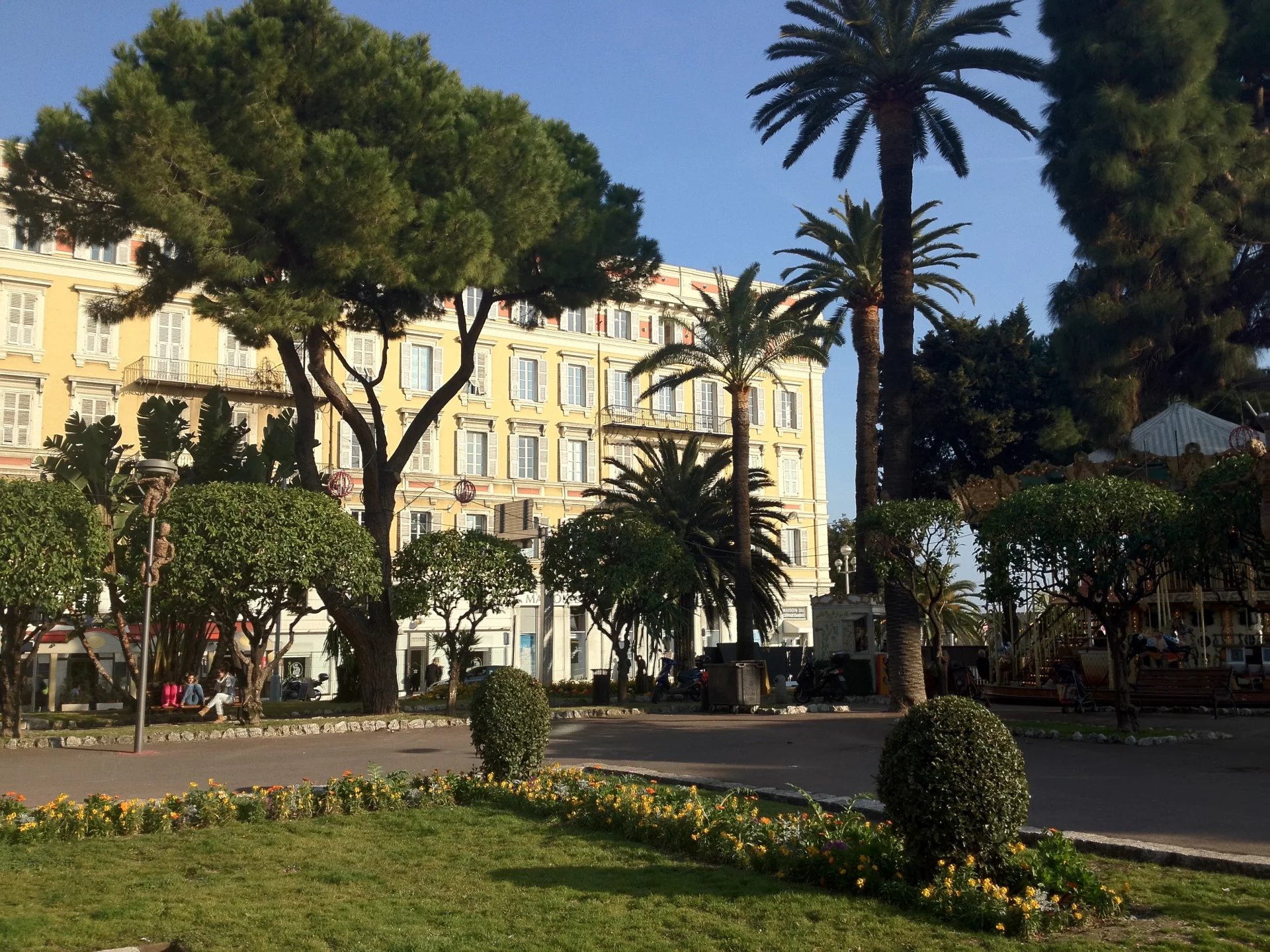 PROCHE MAIRIE NICE 8P