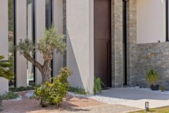 Modern Luxury Villa Antibes | 5-Bedroom Contemporary Family Estate — photo 4 of 7