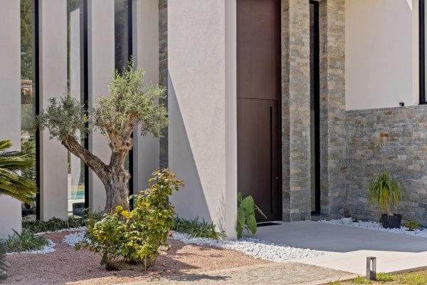 Modern Luxury Villa Antibes | 5-Bedroom Contemporary Family Estate — photo 4