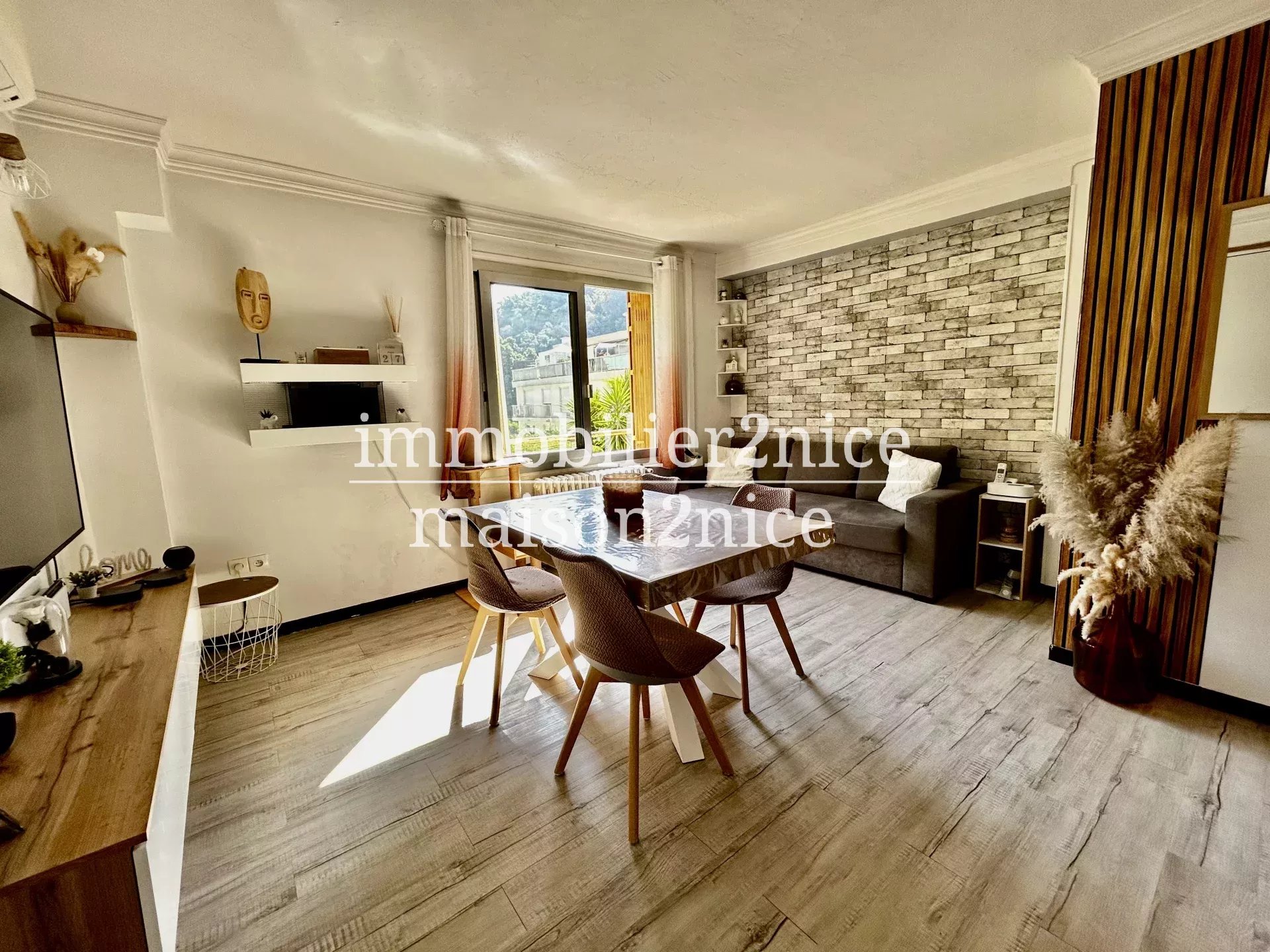 Agence immobilière de 