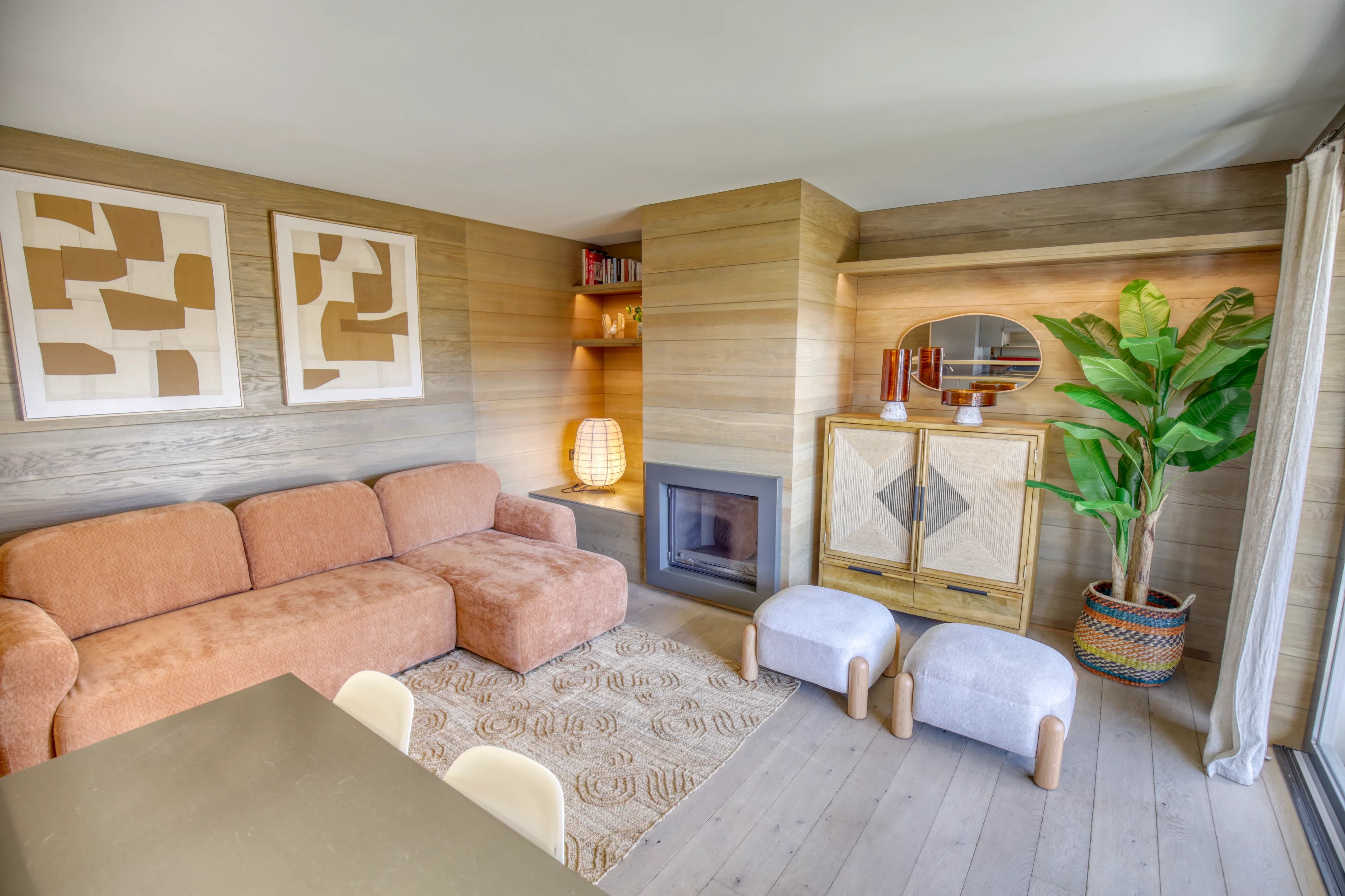 2,5 pièces de standing - rénové et grand balcon, à Crans !