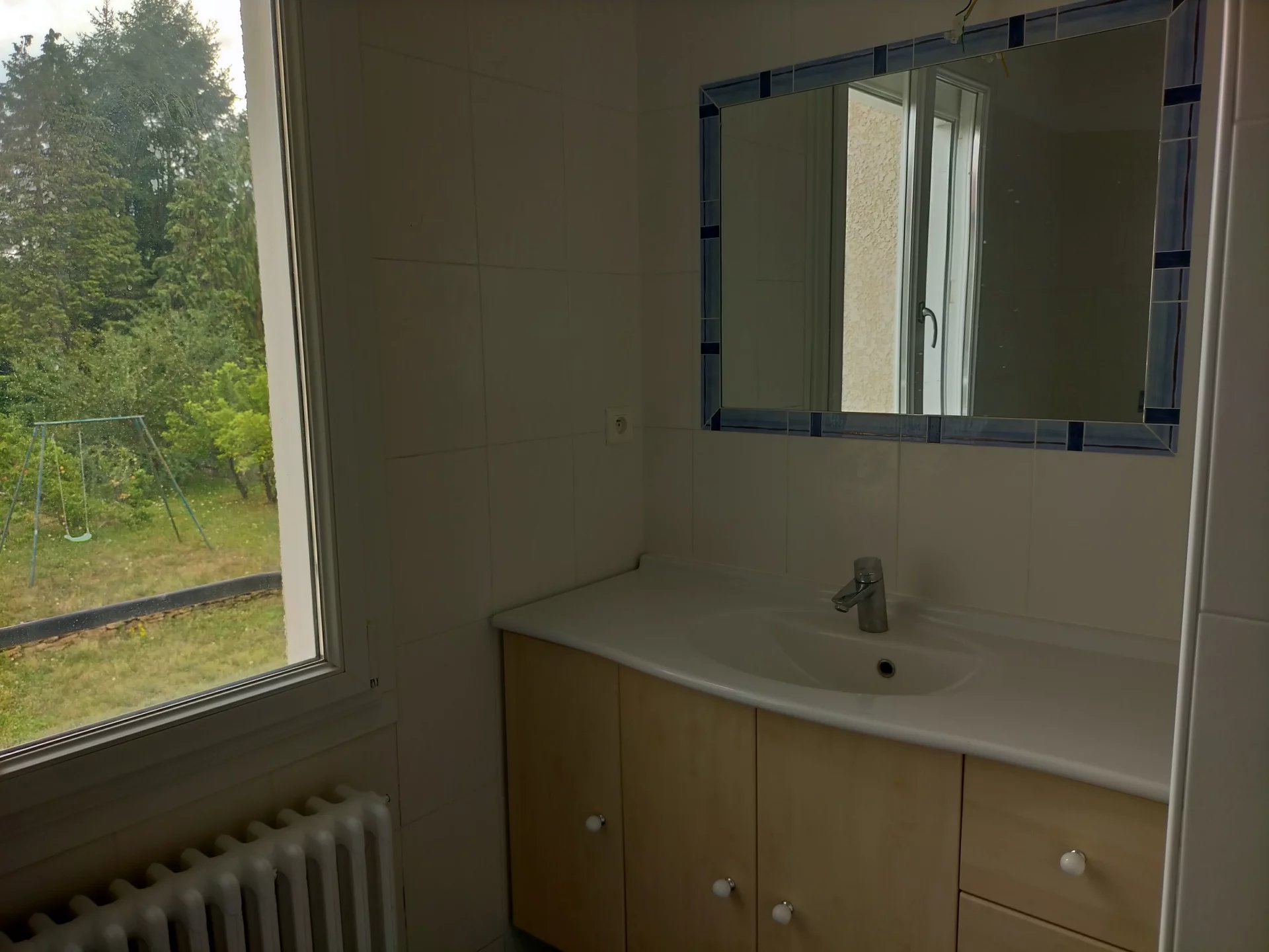 83124740 Location Francheville