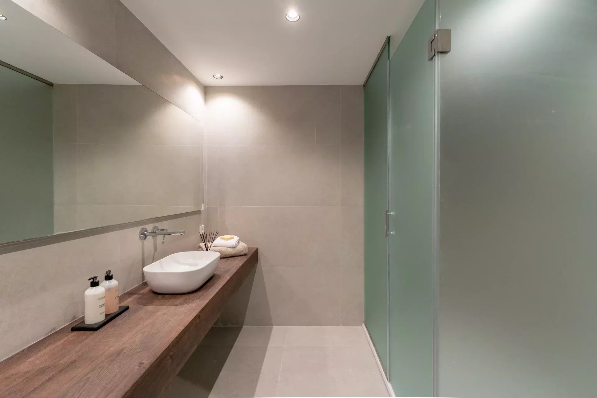 Brand New Exclusive Luxury Property on the Golden Mile - picture 35
