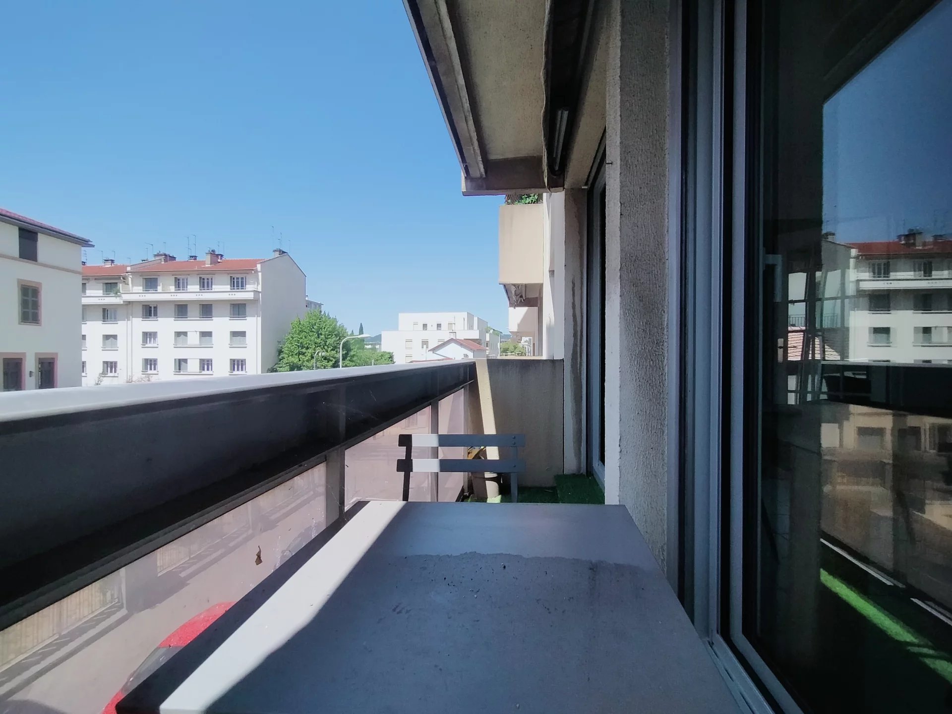 500811 Location Lyon 4ème
