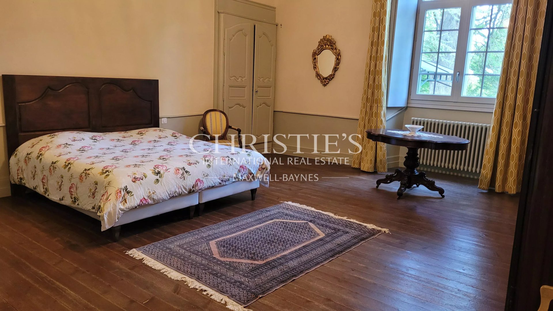 3 Bedroom Chateau's Image 10