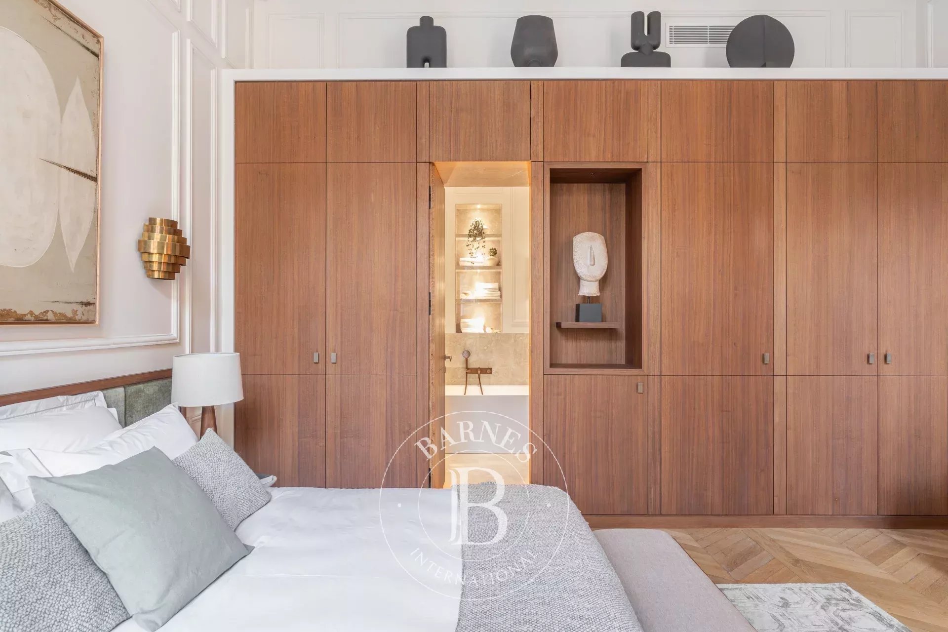 Paris  - Apartment 3 Bedrooms - picture 8