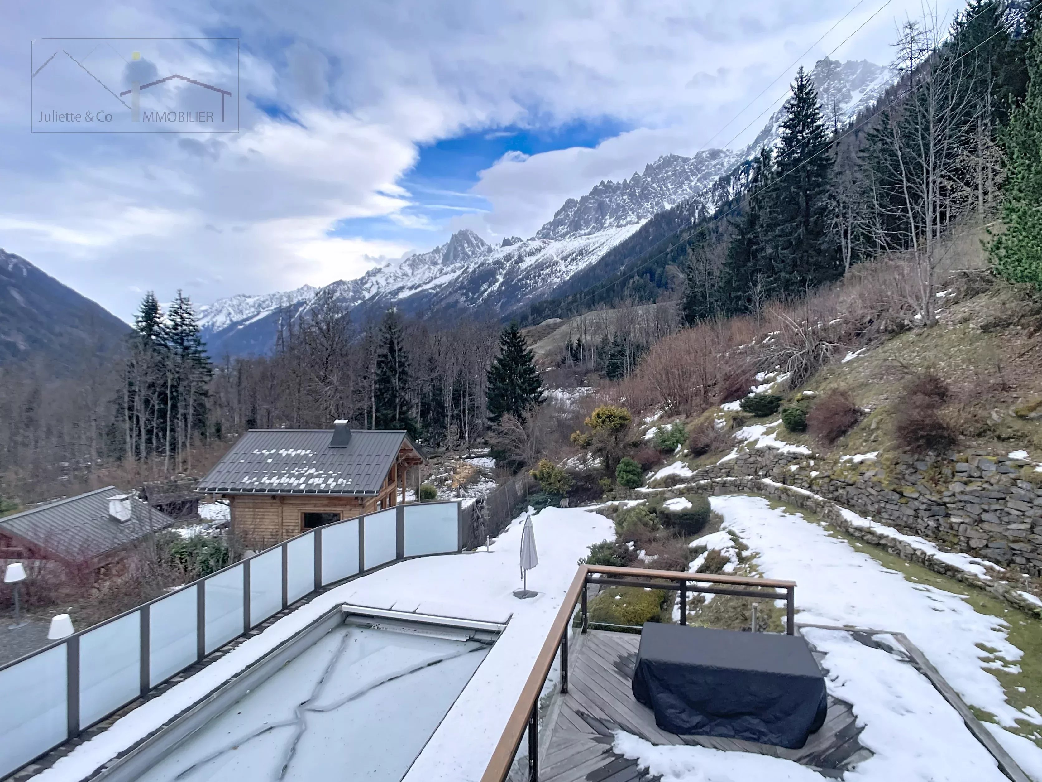 Photo of Quiet chalet with unobstructed view