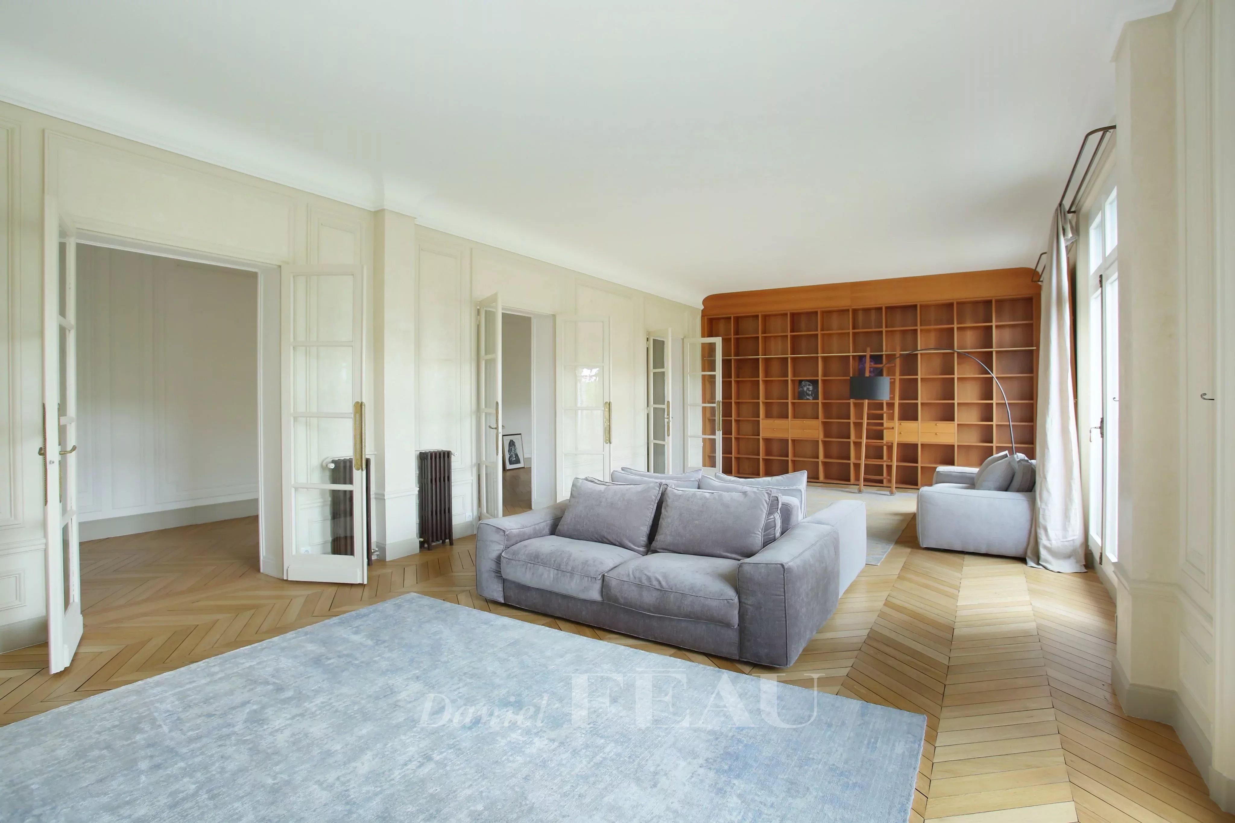 Living-room Wooden floor