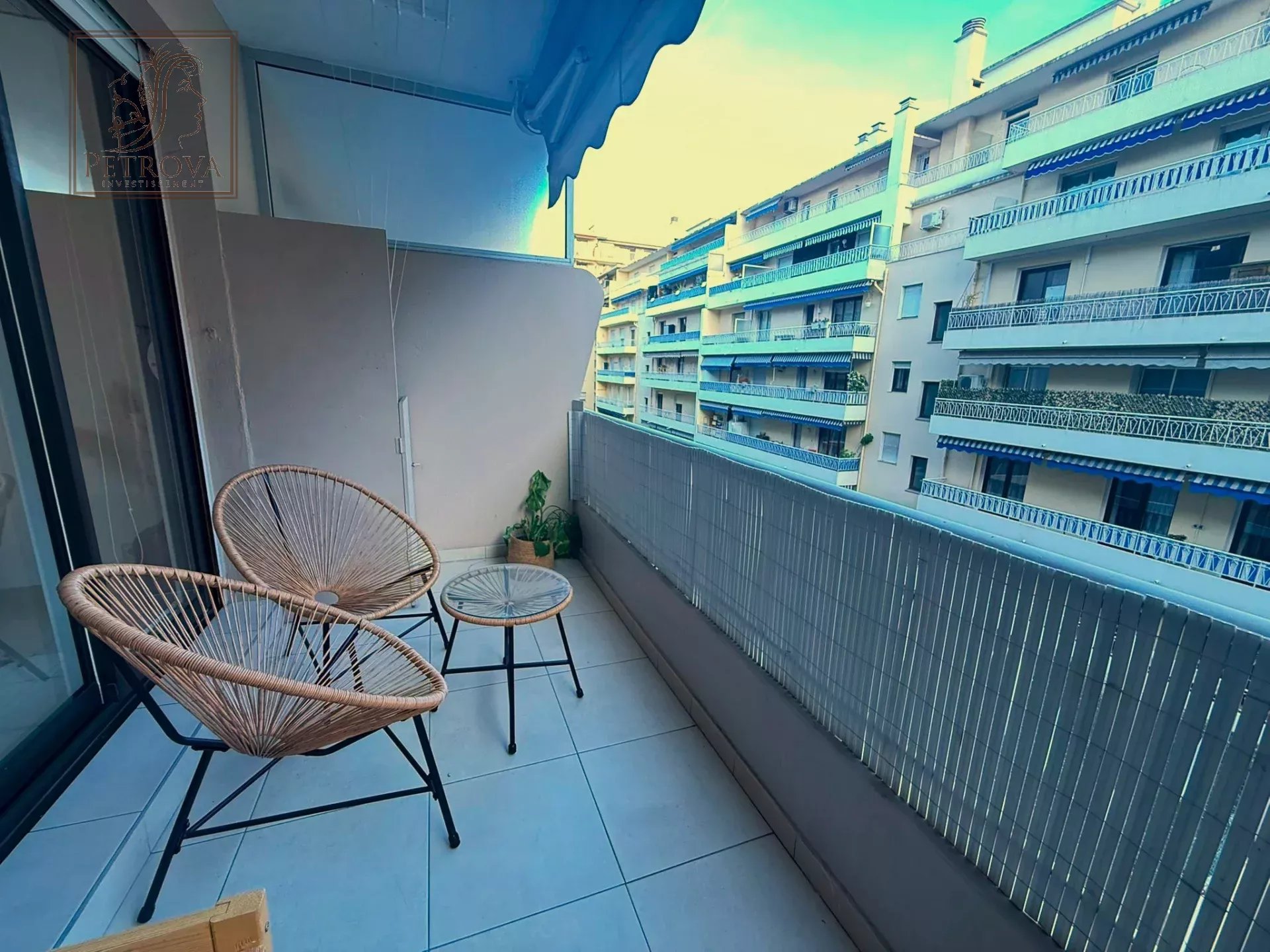 Agence immobilière de 