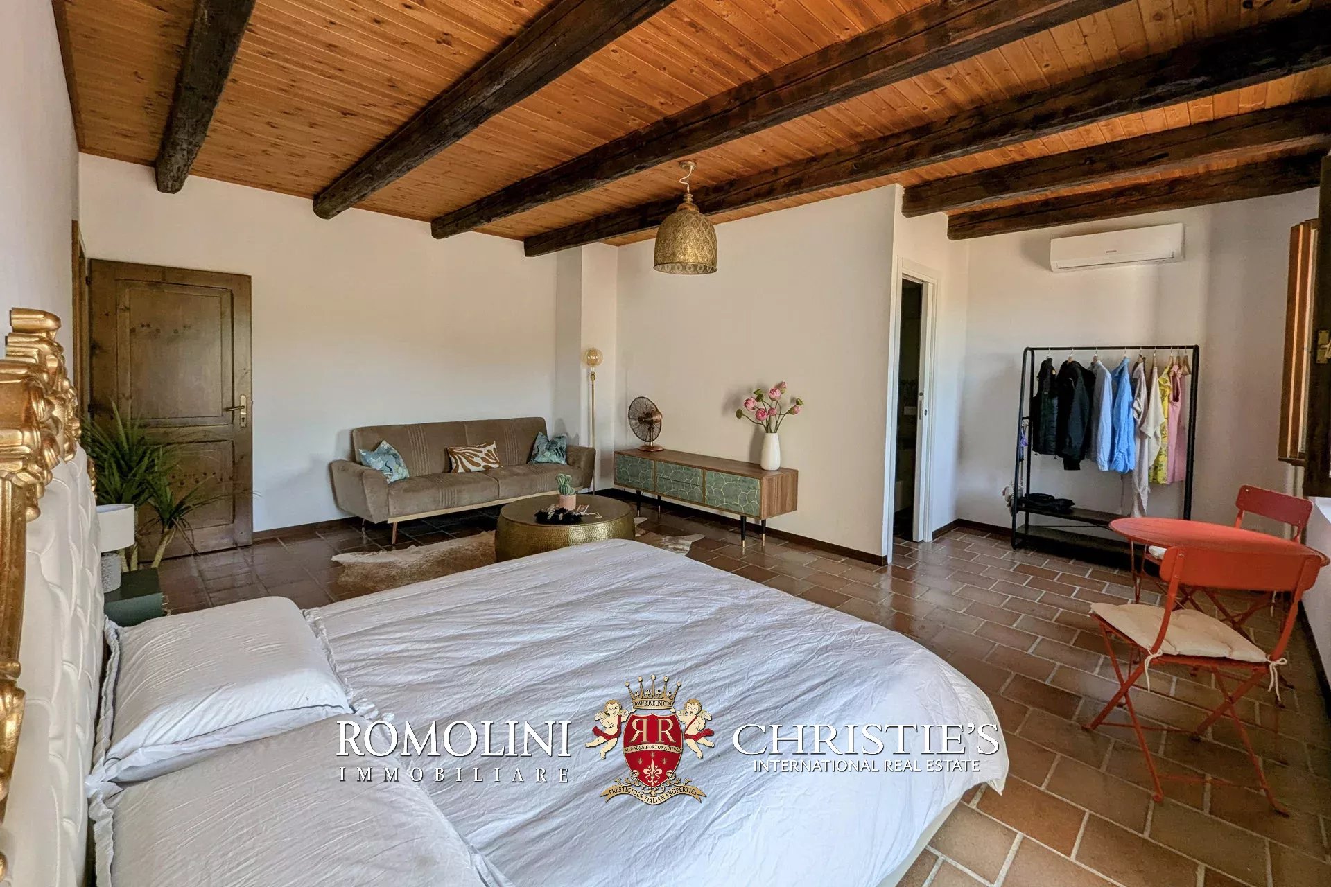 3 Bedroom Villa/Townhouse's Image 45