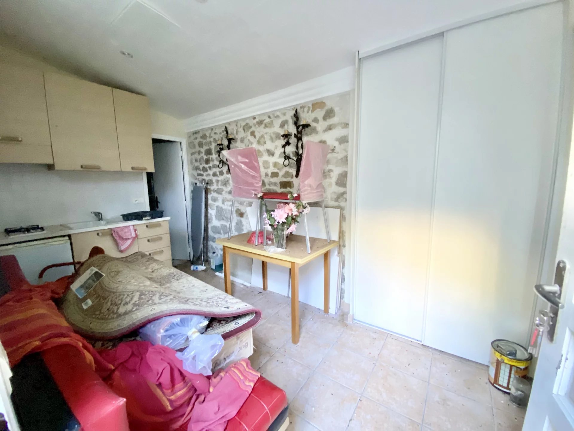 TERRAIN AVEC MAISONETTE