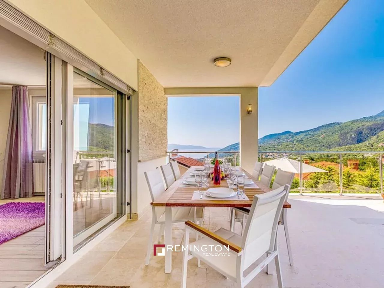 4 Bedroom Villa/Townhouse's Image 3