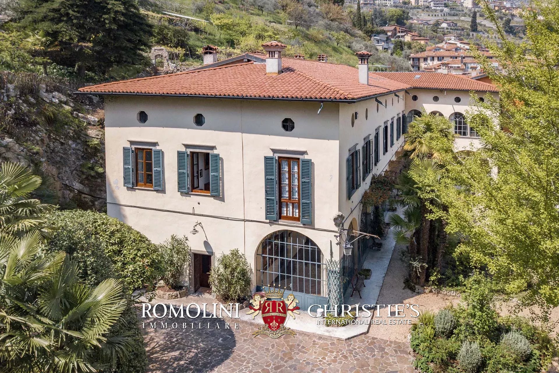 9 Bedroom Villa/Townhouse's Image 71
