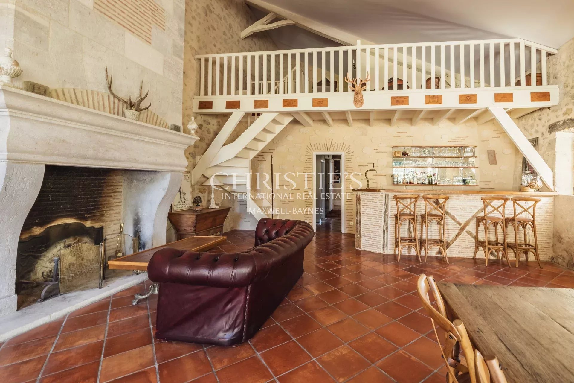 9 Bedroom Chateau's Image 19