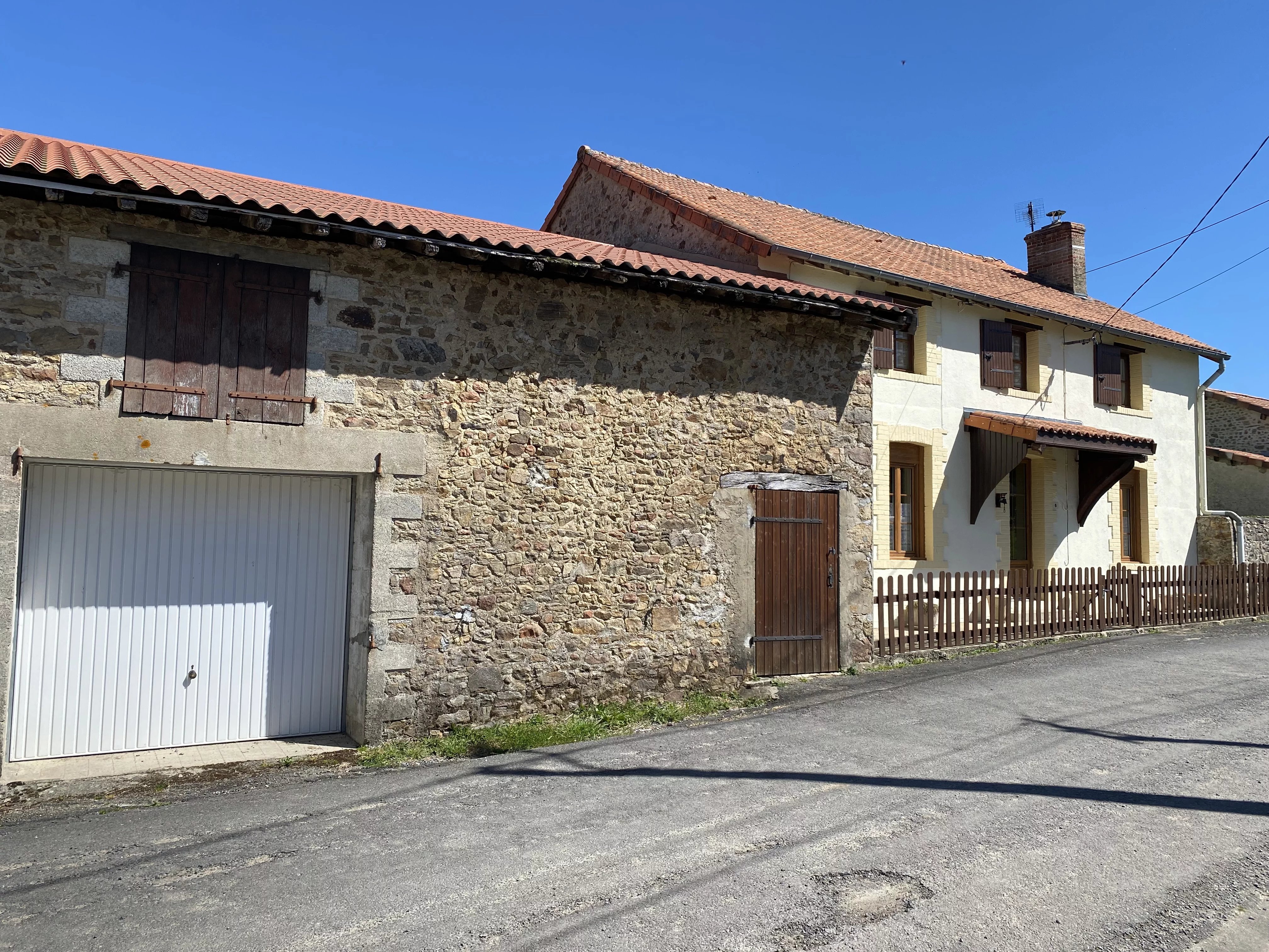House in Le Dorat - Image 4