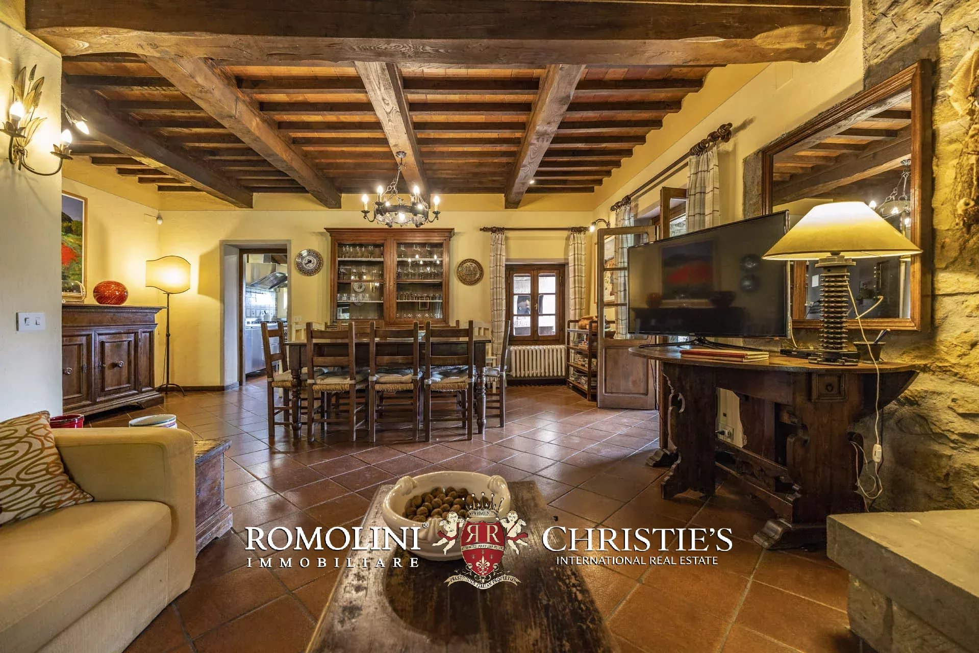 6 Bedroom Villa/Townhouse's Image 43