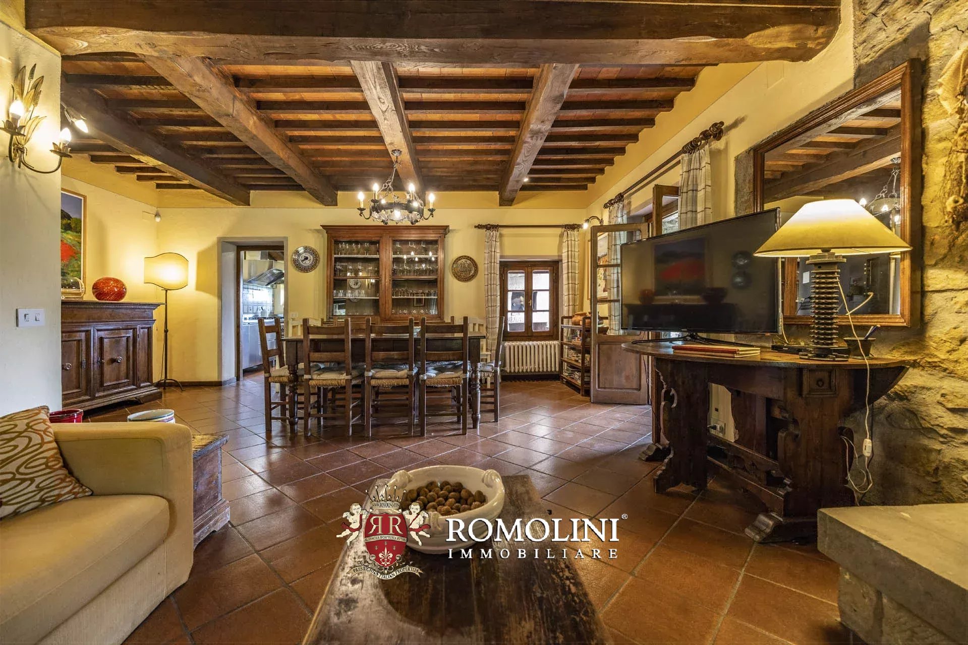6 Bedroom Villa/Townhouse's Image 43