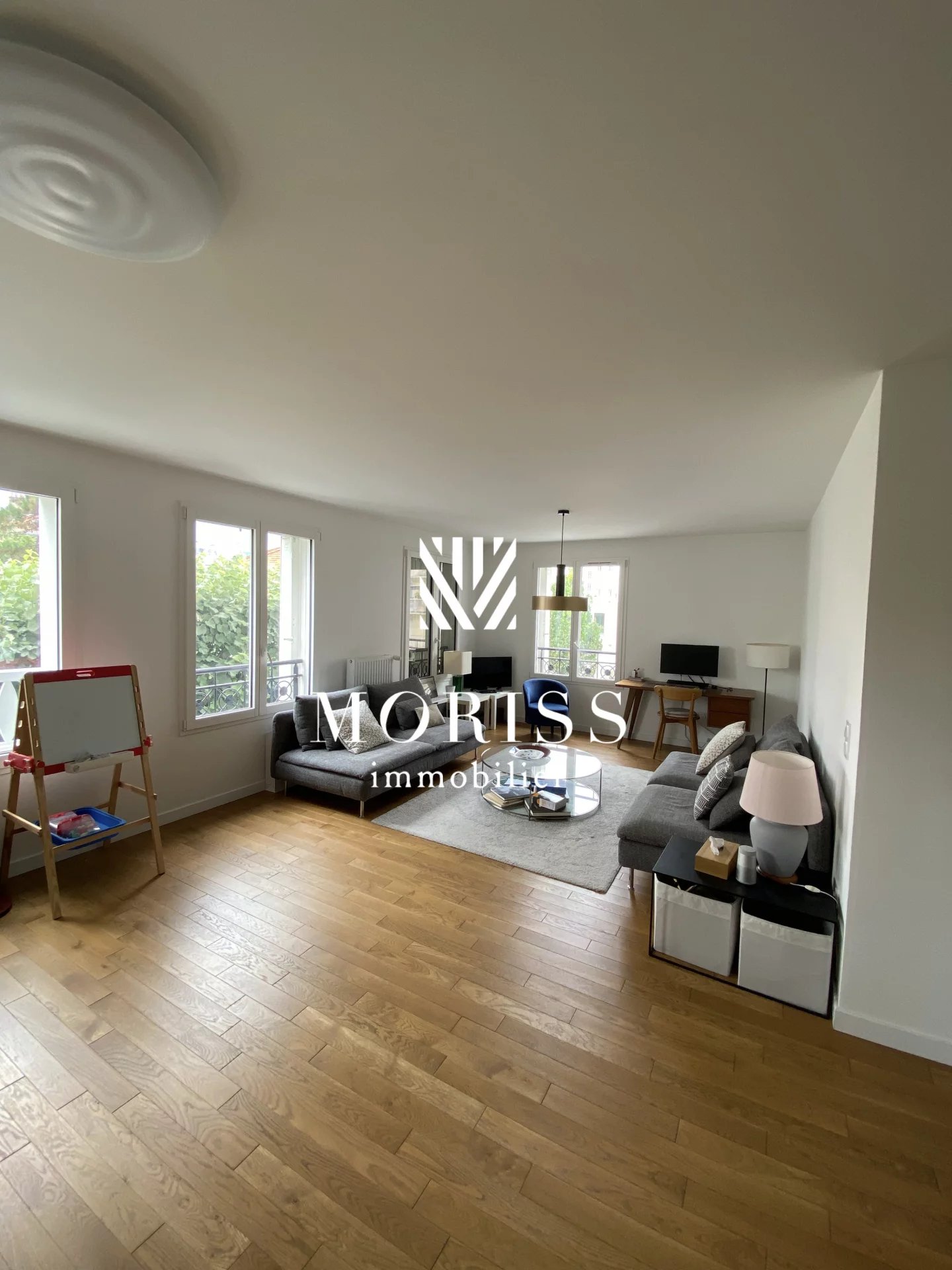 Appartement moderne et spacieux à Vincennes - Image Array