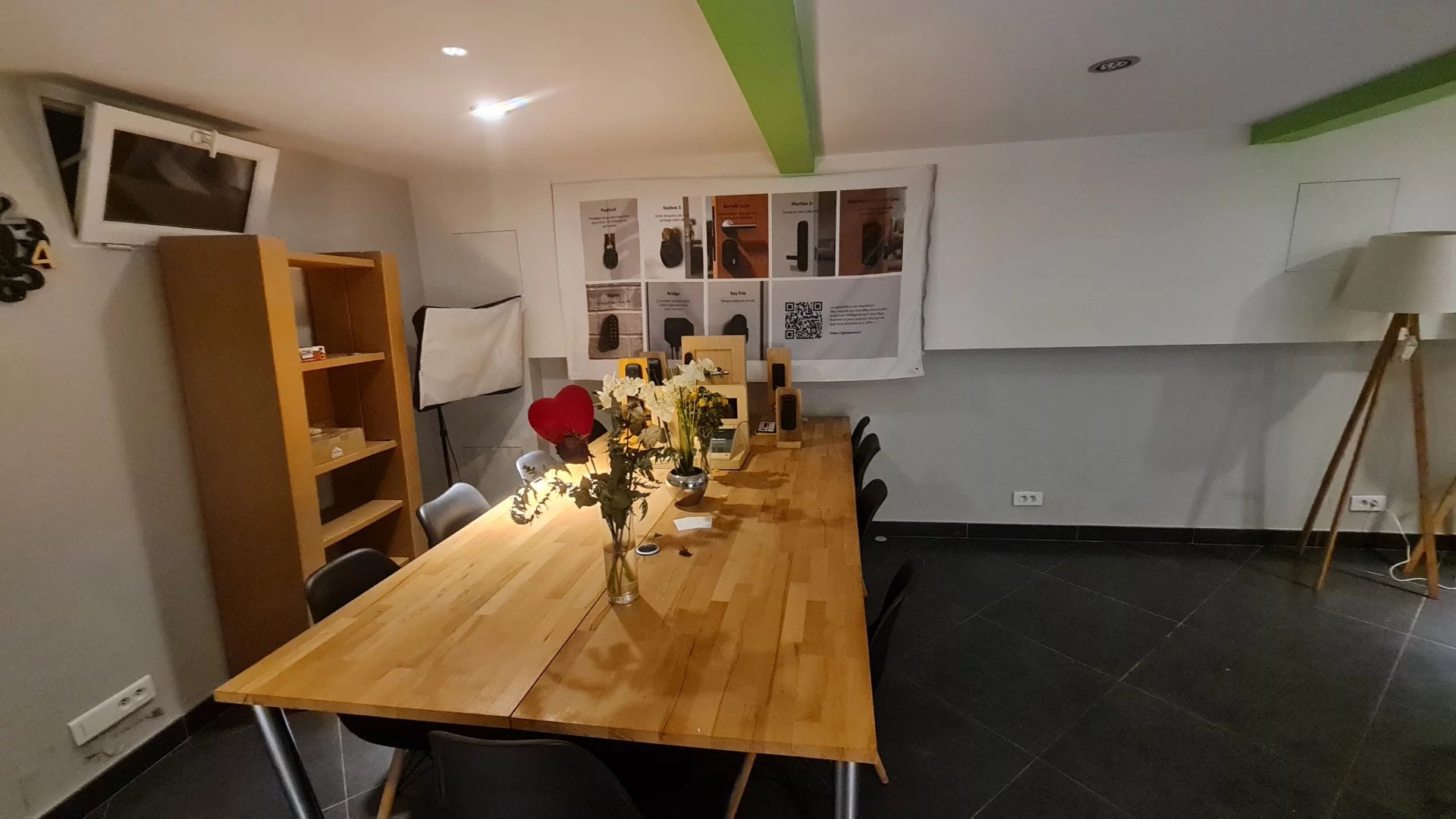 Local commercial 2 pièces 68 m² à Nice St Roch - Photo 3