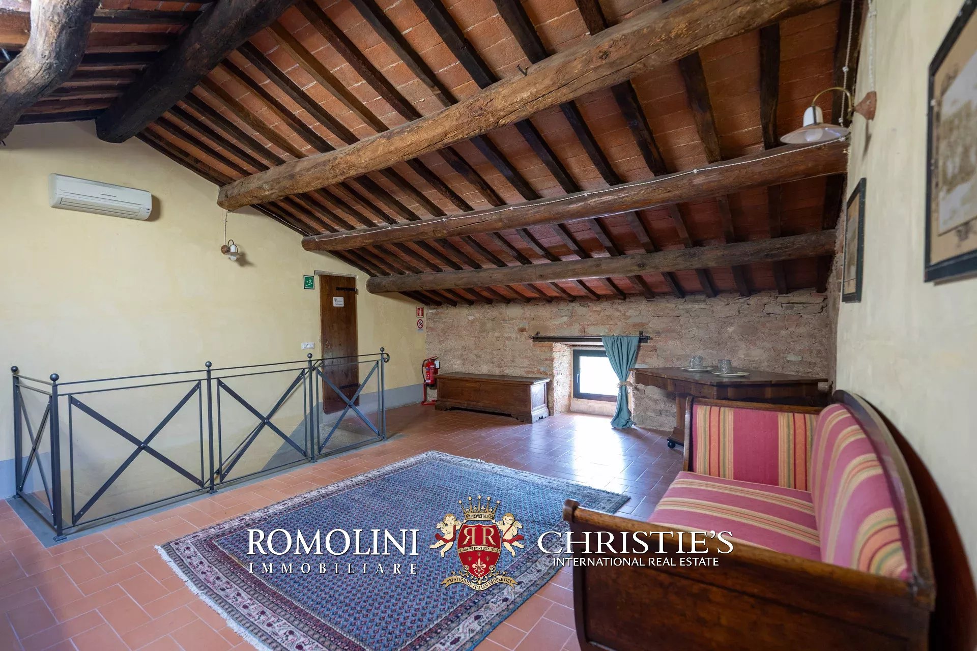 13 Bedroom Villa/Townhouse's Image 36