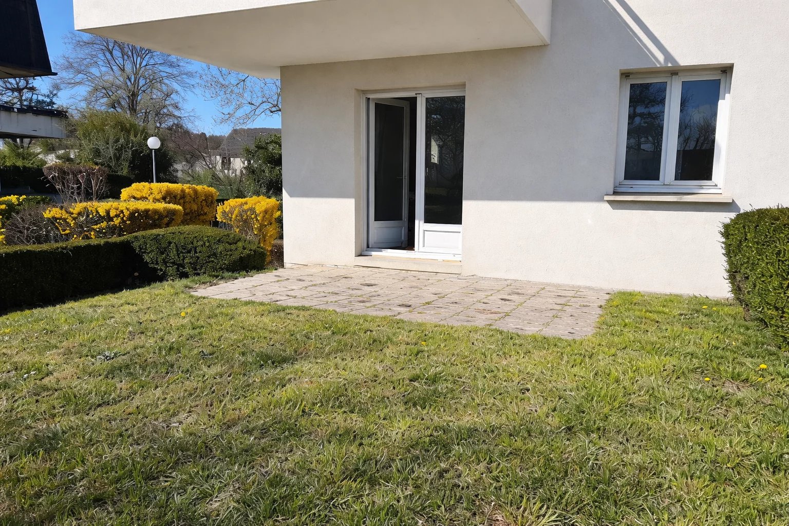 APPARTEMENT AVEC JARDIN DE 80 M²