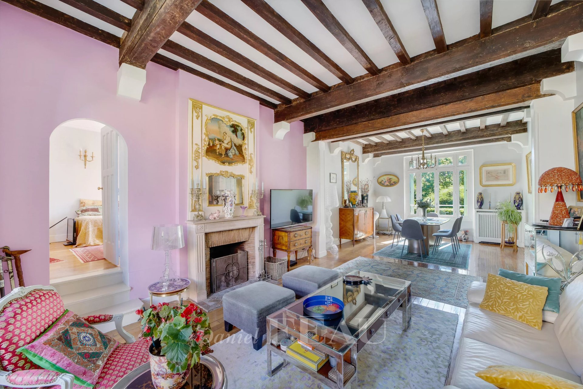 6 Bedroom Villa/Townhouse's Image 3