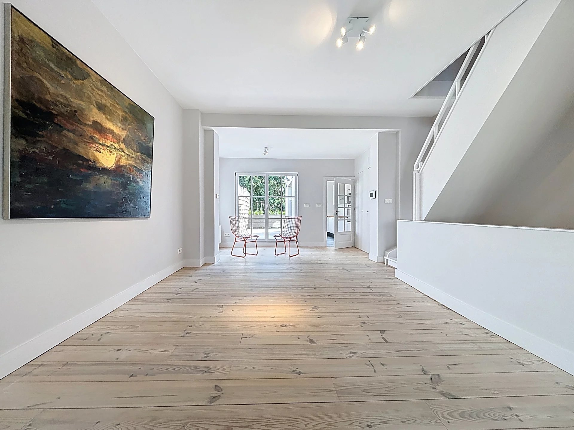 Appartement de caractère rénové de 125 m2 deux chambres terrasse