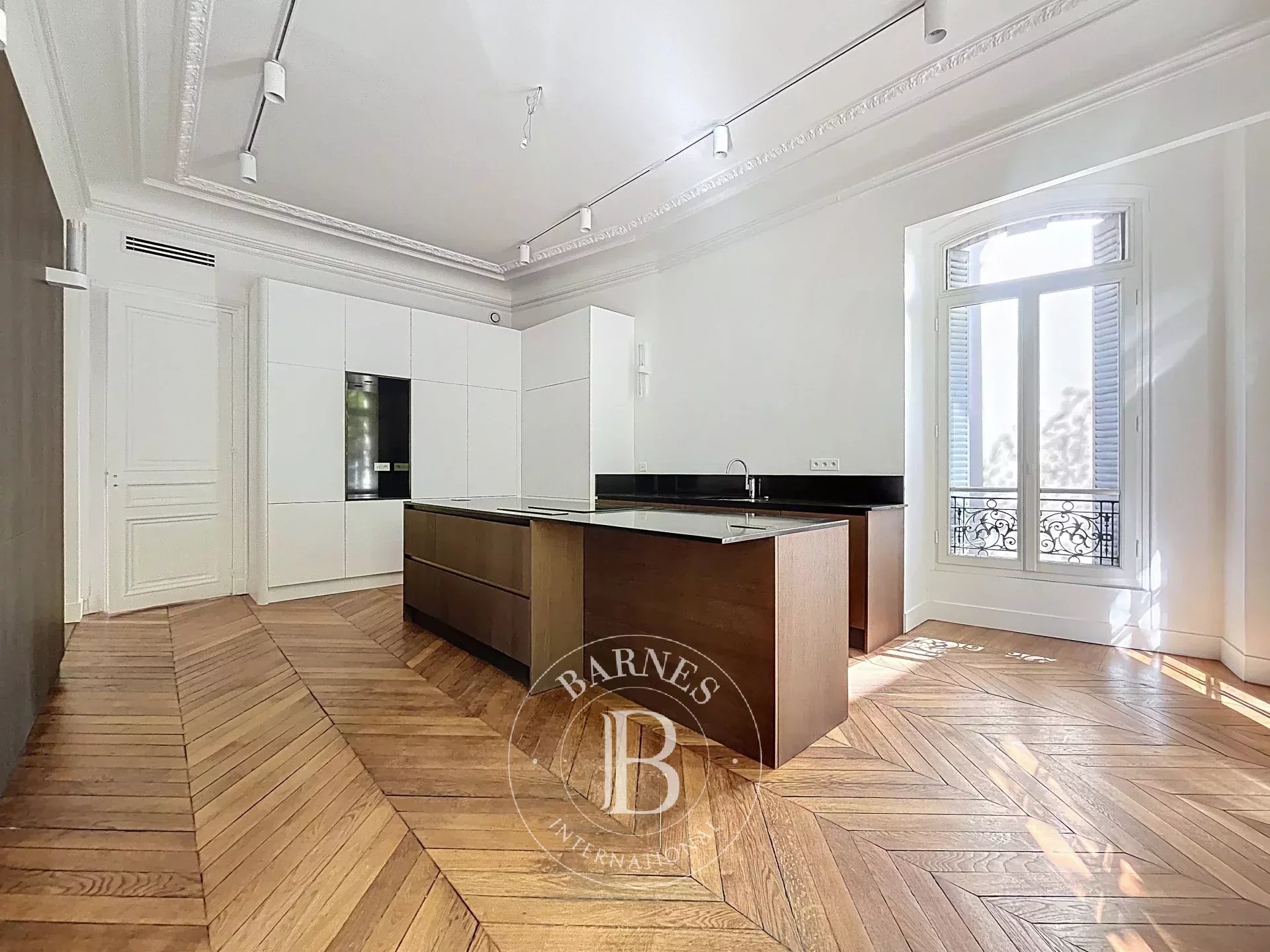 Paris  - Apartment 5 Bedrooms - picture 8
