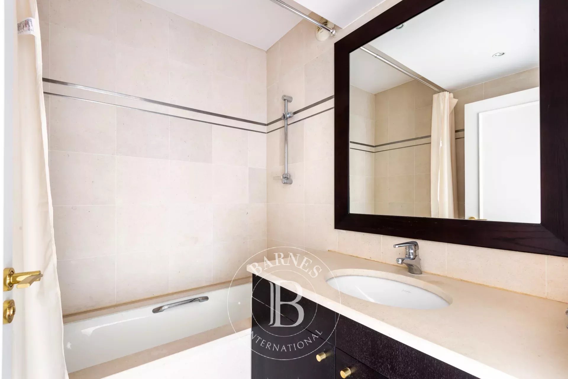 Daire Paris 8ème - picture 11