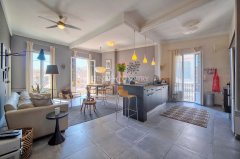 Bourgeois Apartment For Sale in Cannes — photo 4 of 7