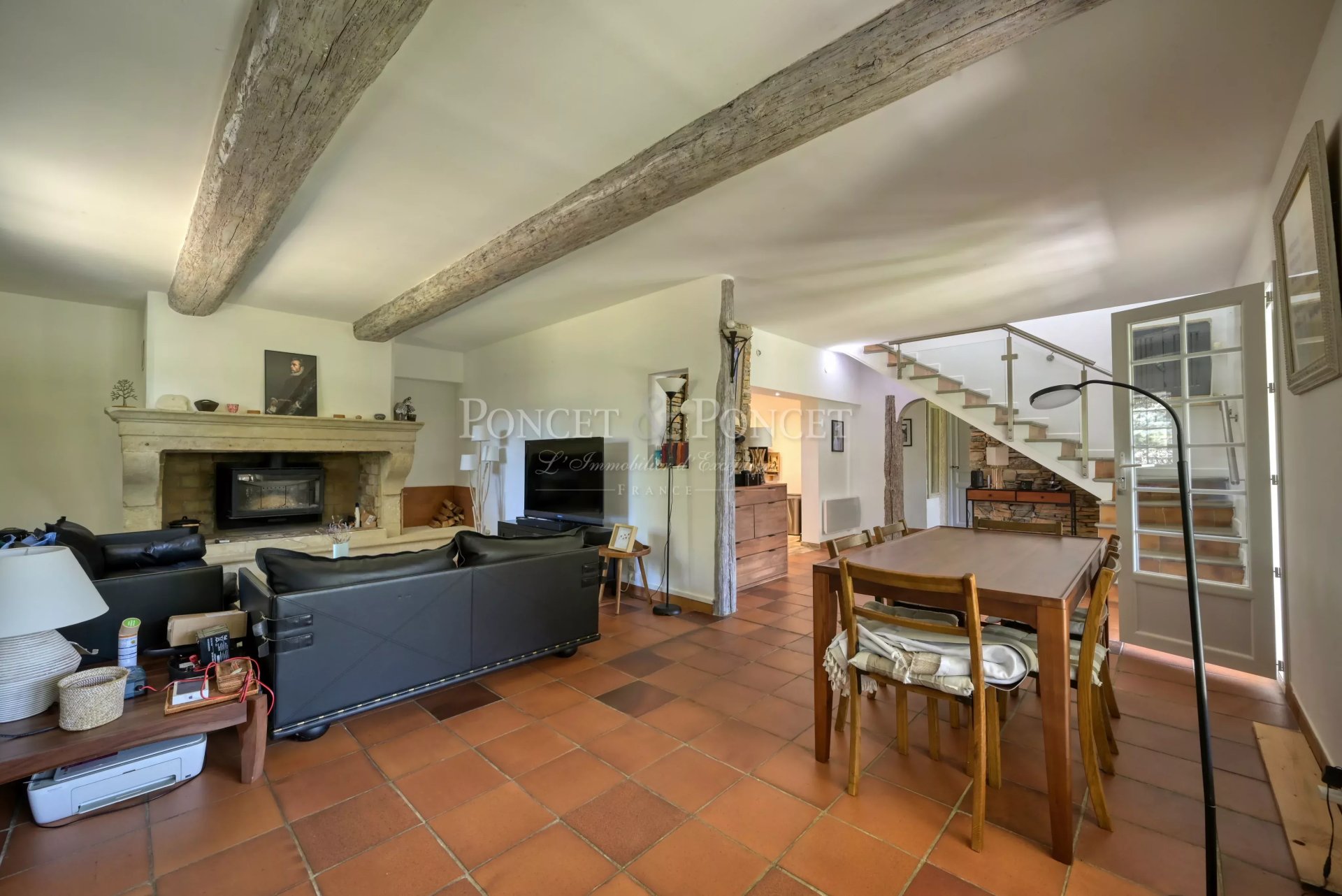 6 Bedroom Villa/Townhouse's Image 5