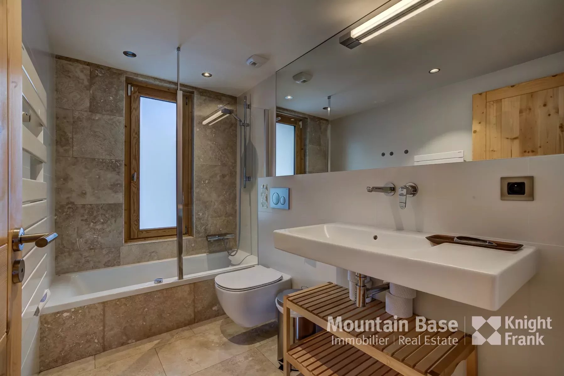 Photo of A 4-bedroom bright and modern chalet situated between Taconnaz and Les Houches