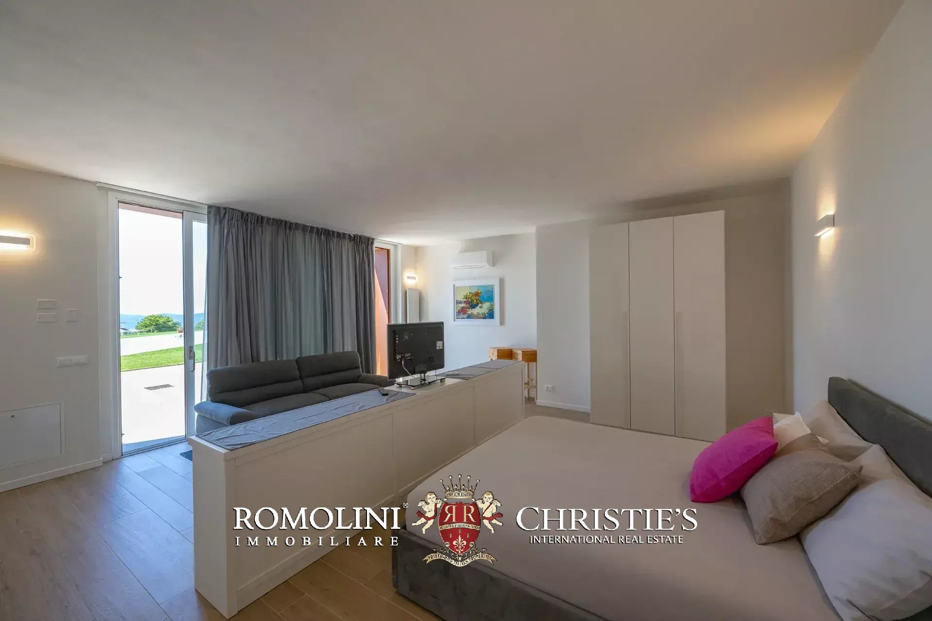 3 Bedroom Villa/Townhouse's Image 43