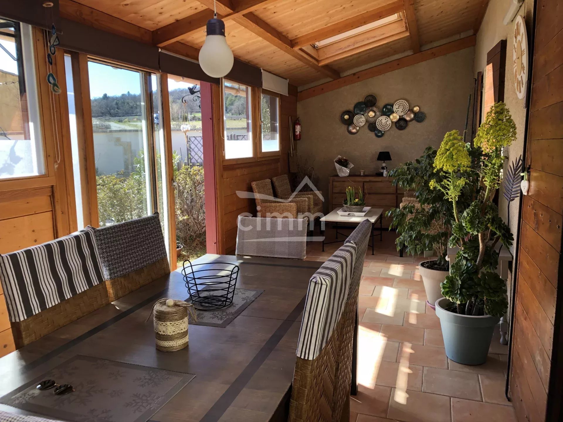 Agence immobilière de 